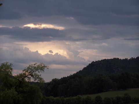 Regenschauer am Papststein